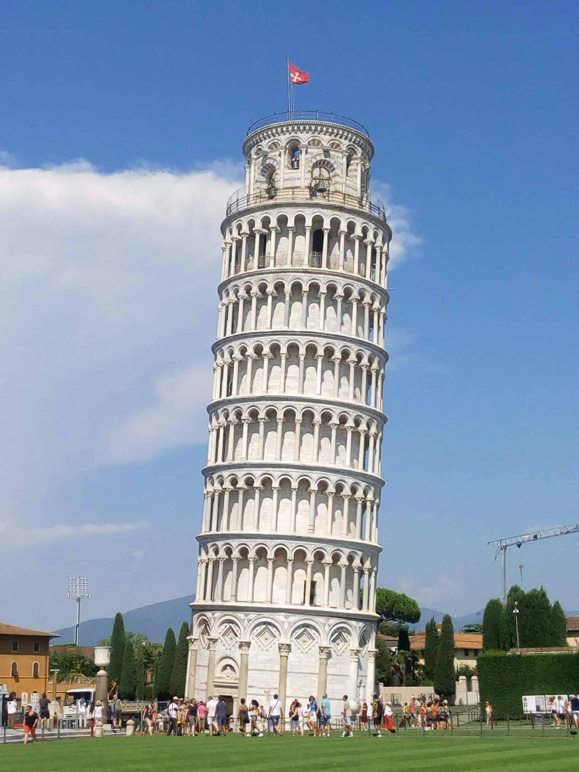 De beroemde scheve toren van Pisa